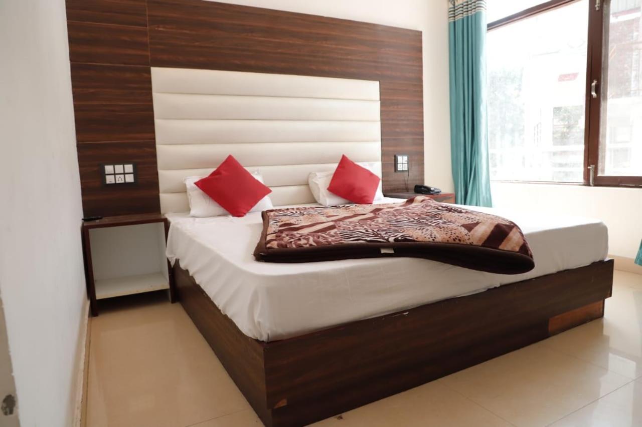 Rahul Hotel & Restaurant Mussoorie Eksteriør bilde
