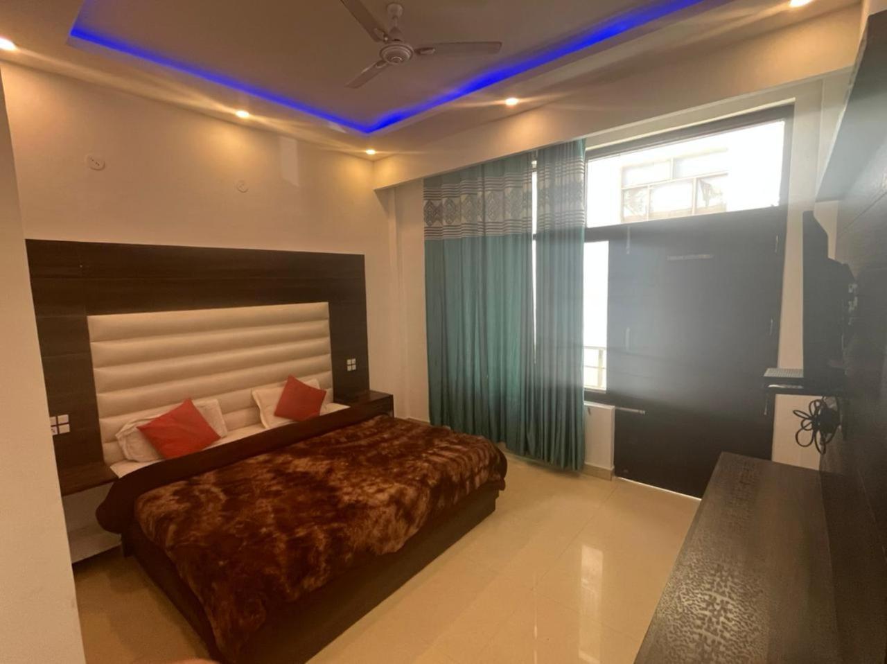 Rahul Hotel & Restaurant Mussoorie Eksteriør bilde